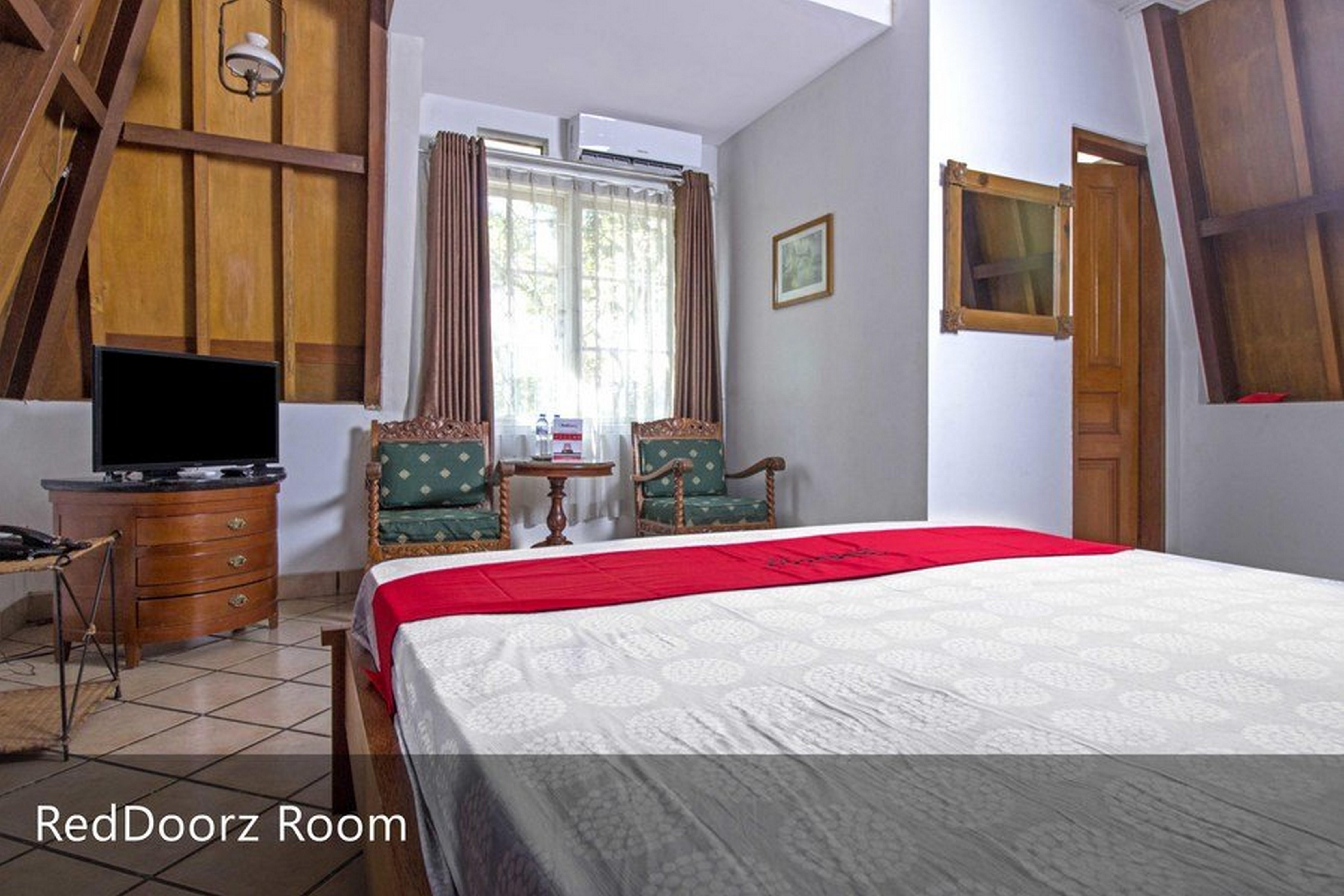 Reddoorz Plus Near Parahyangan University Hotel Bandung Kültér fotó