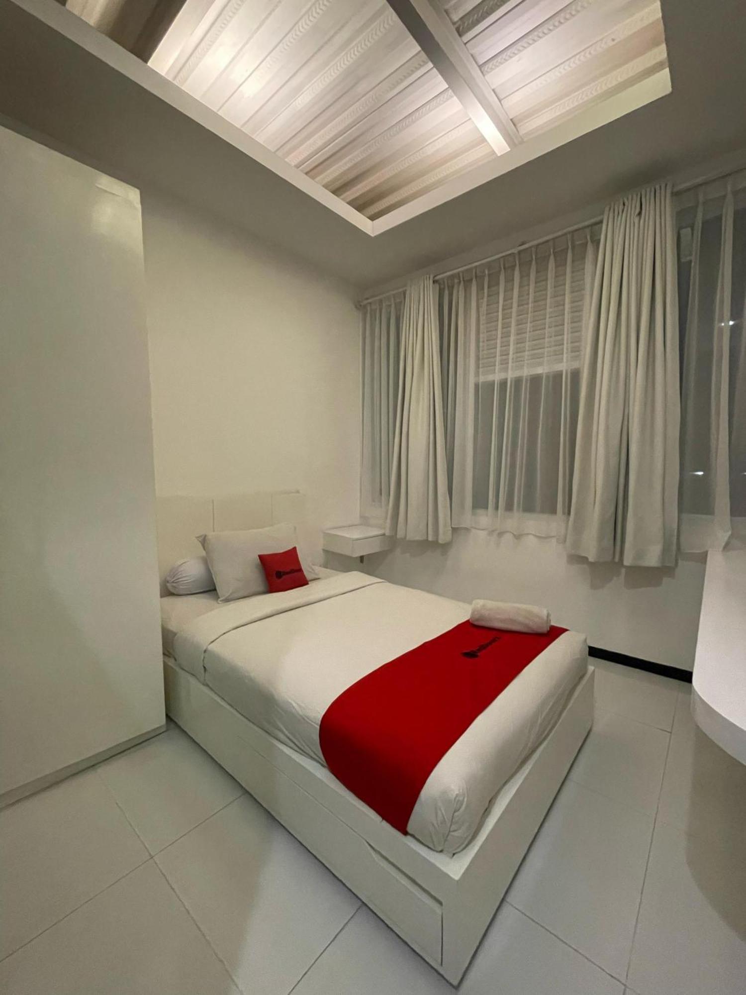 Reddoorz Plus Near Parahyangan University Bandung Kültér fotó