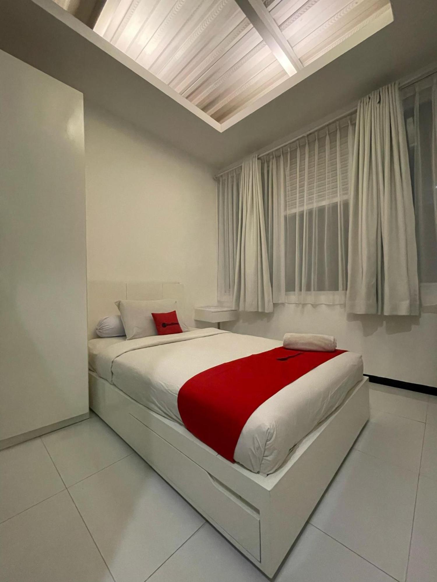 Reddoorz Plus Near Parahyangan University Bandung Kültér fotó