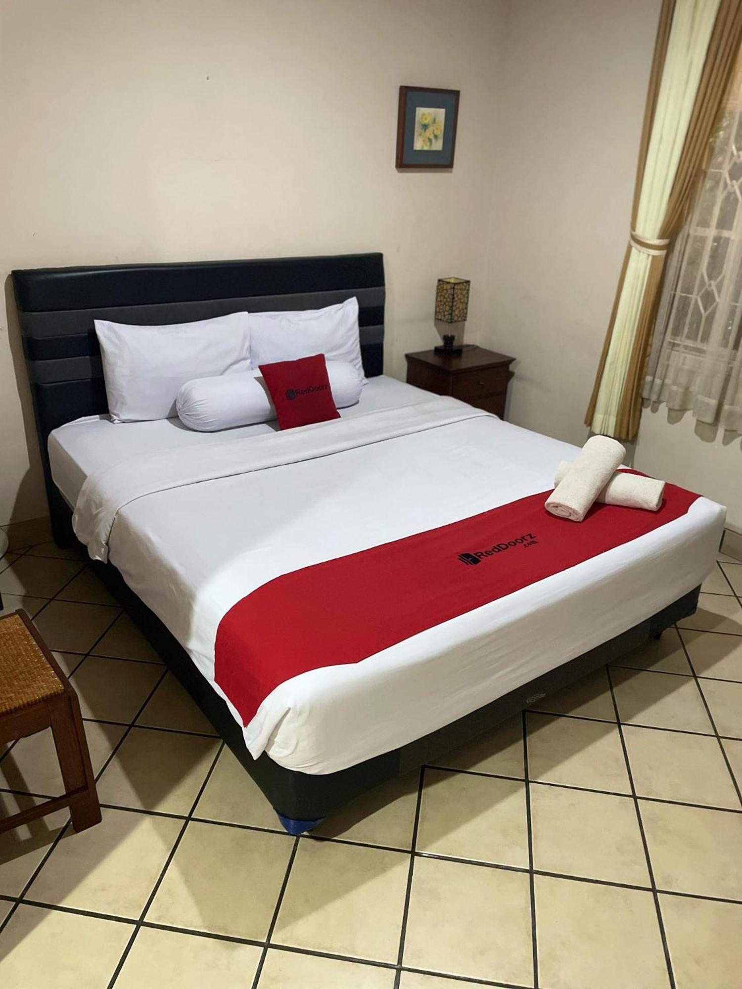 Reddoorz Plus Near Parahyangan University Bandung Kültér fotó