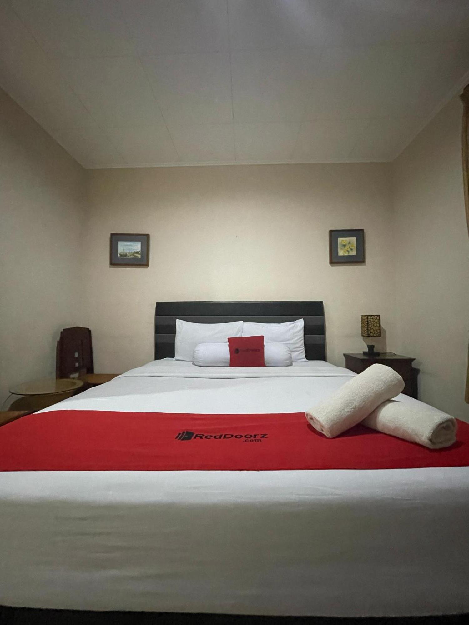 Reddoorz Plus Near Parahyangan University Bandung Kültér fotó