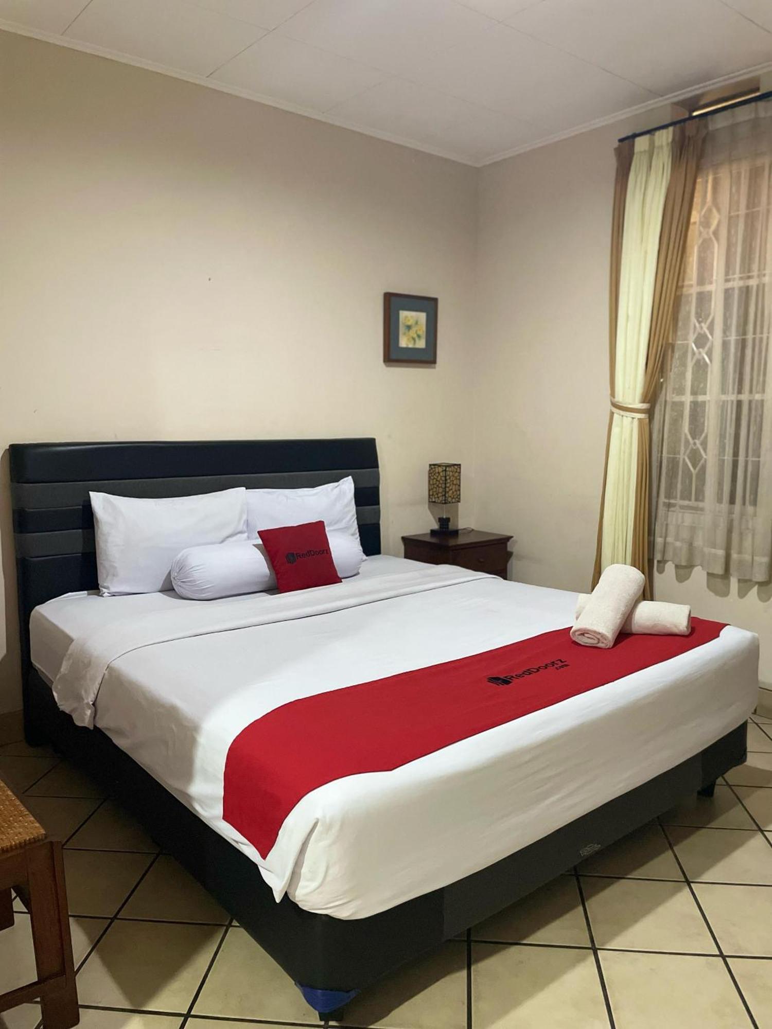 Reddoorz Plus Near Parahyangan University Bandung Kültér fotó