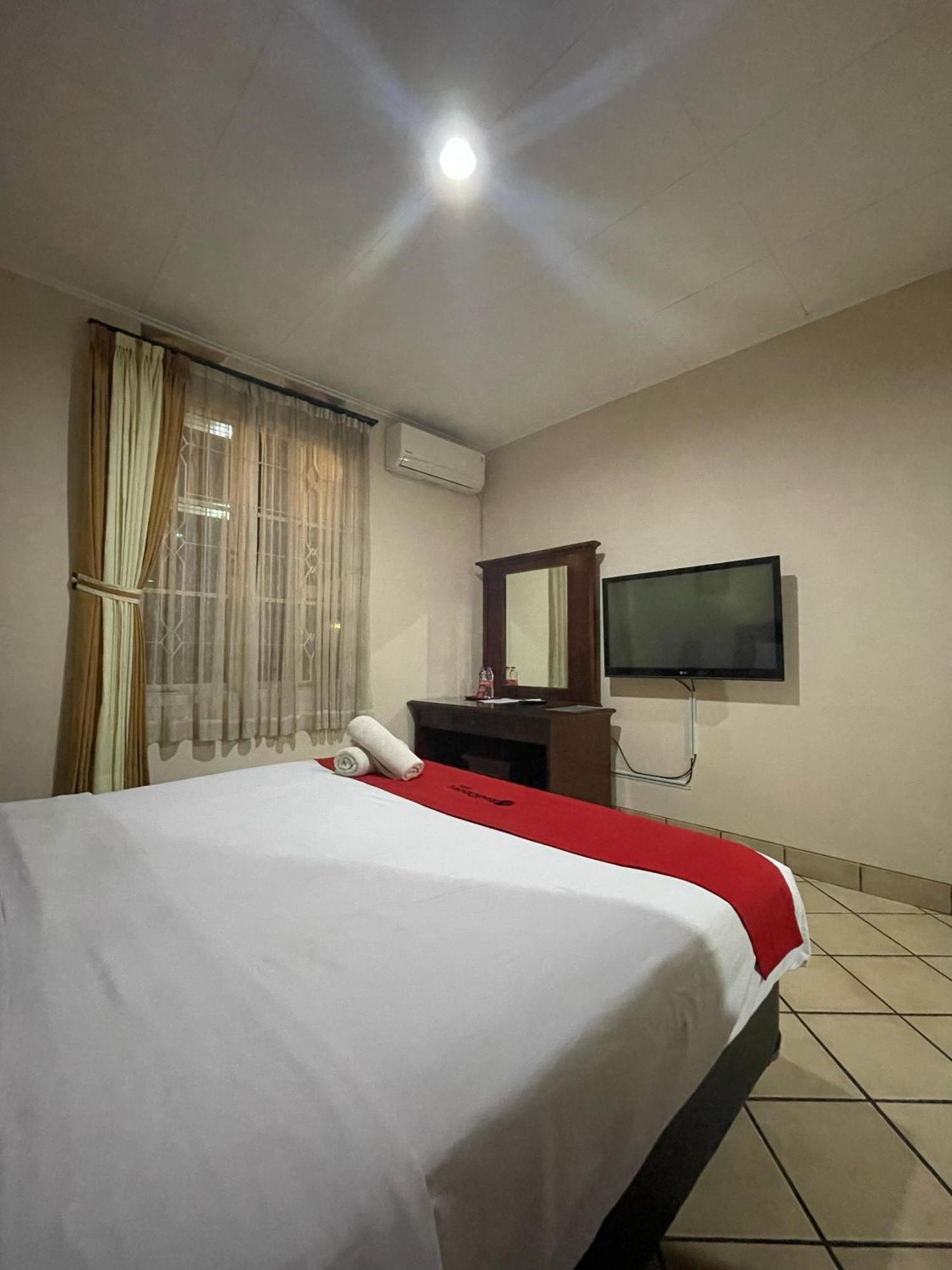 Reddoorz Plus Near Parahyangan University Bandung Kültér fotó