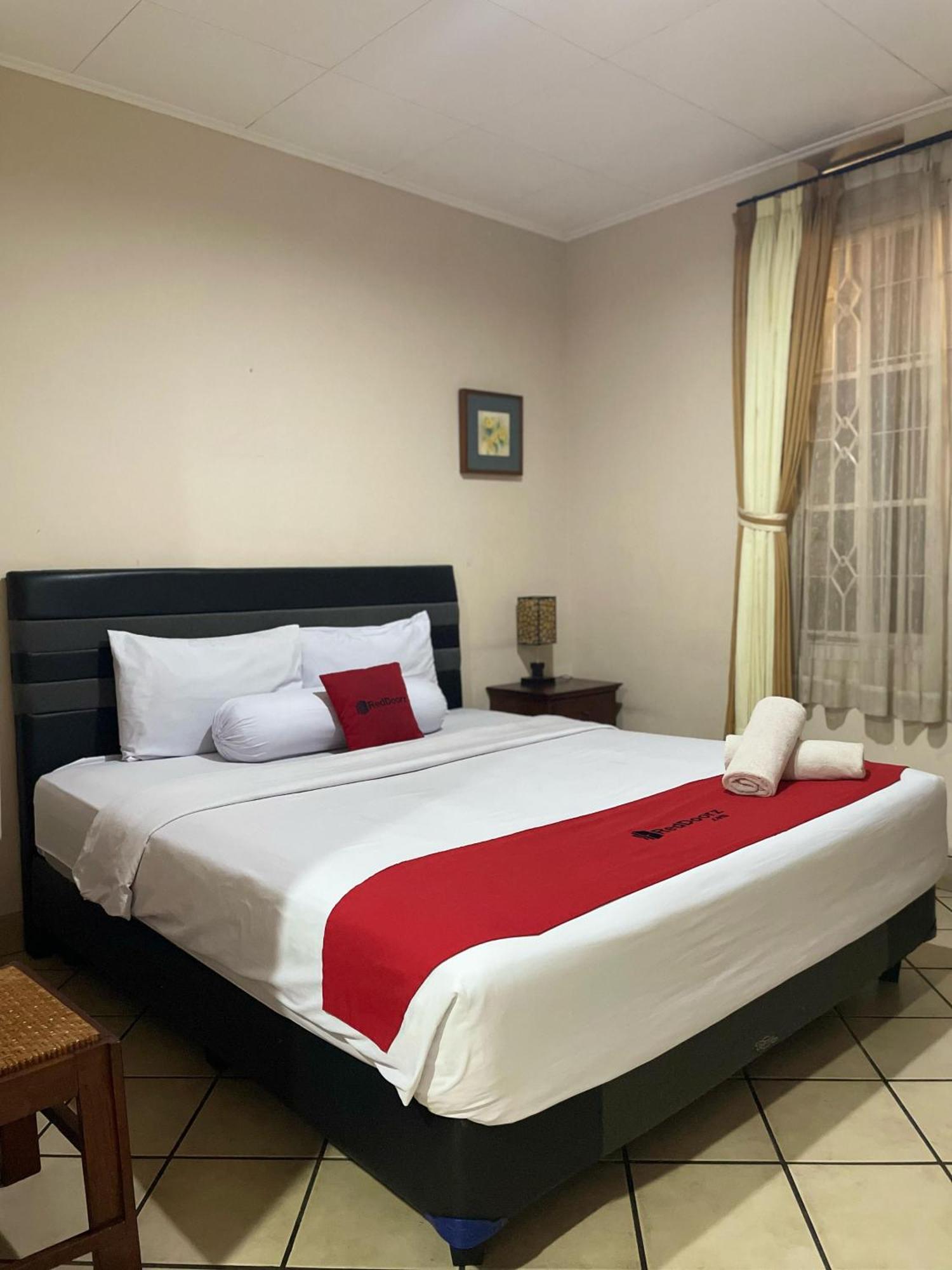Reddoorz Plus Near Parahyangan University Bandung Kültér fotó