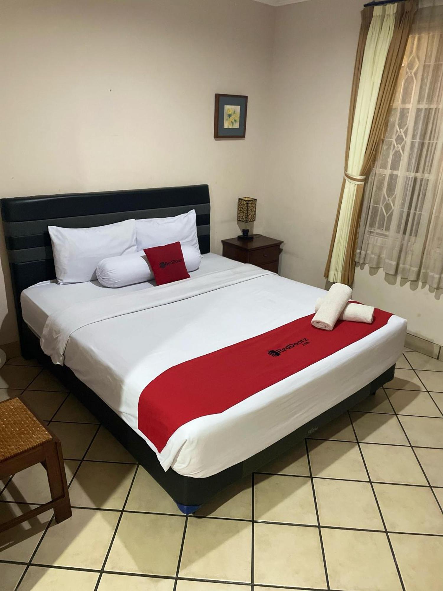 Reddoorz Plus Near Parahyangan University Bandung Kültér fotó