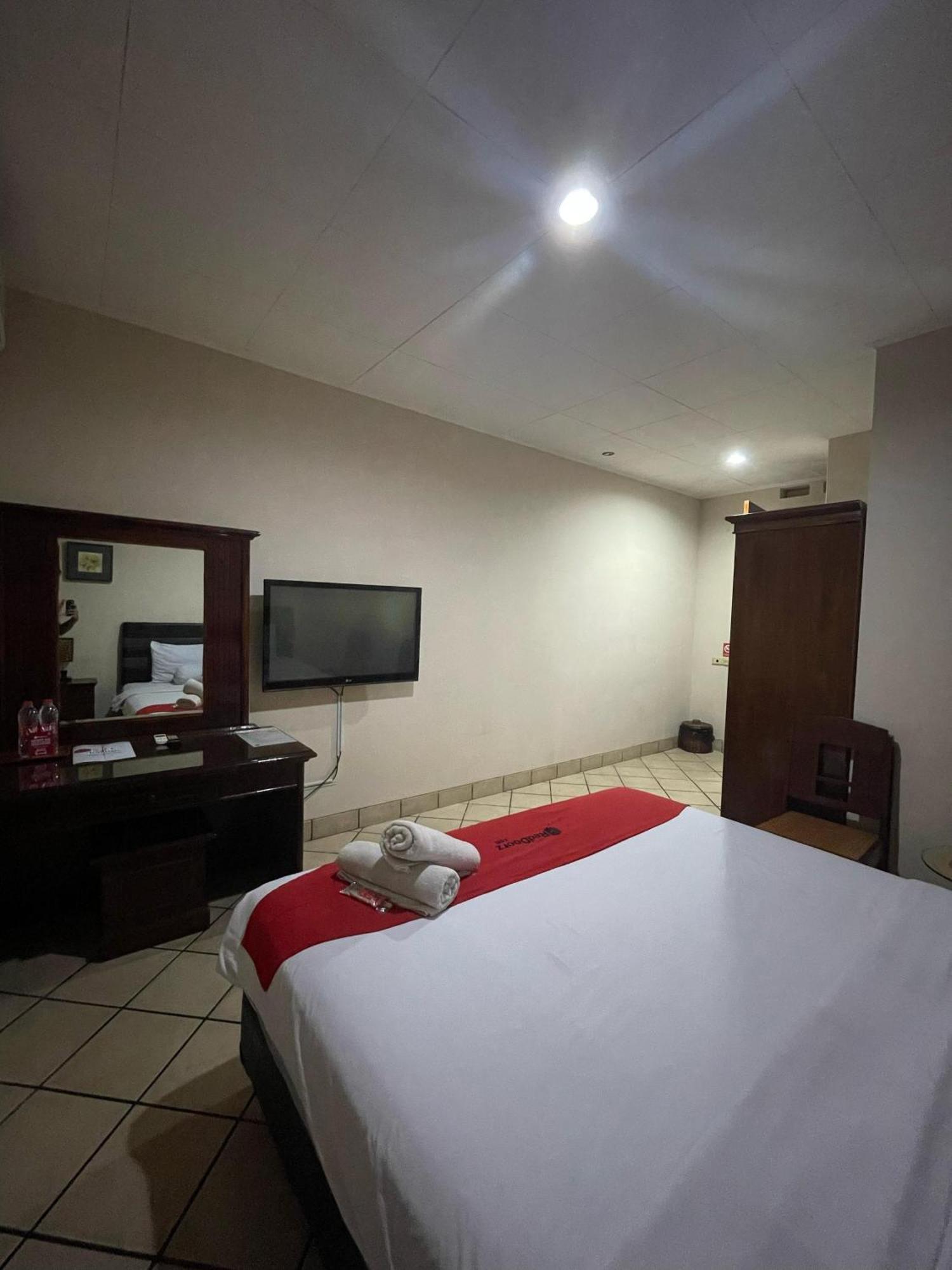 Reddoorz Plus Near Parahyangan University Bandung Kültér fotó