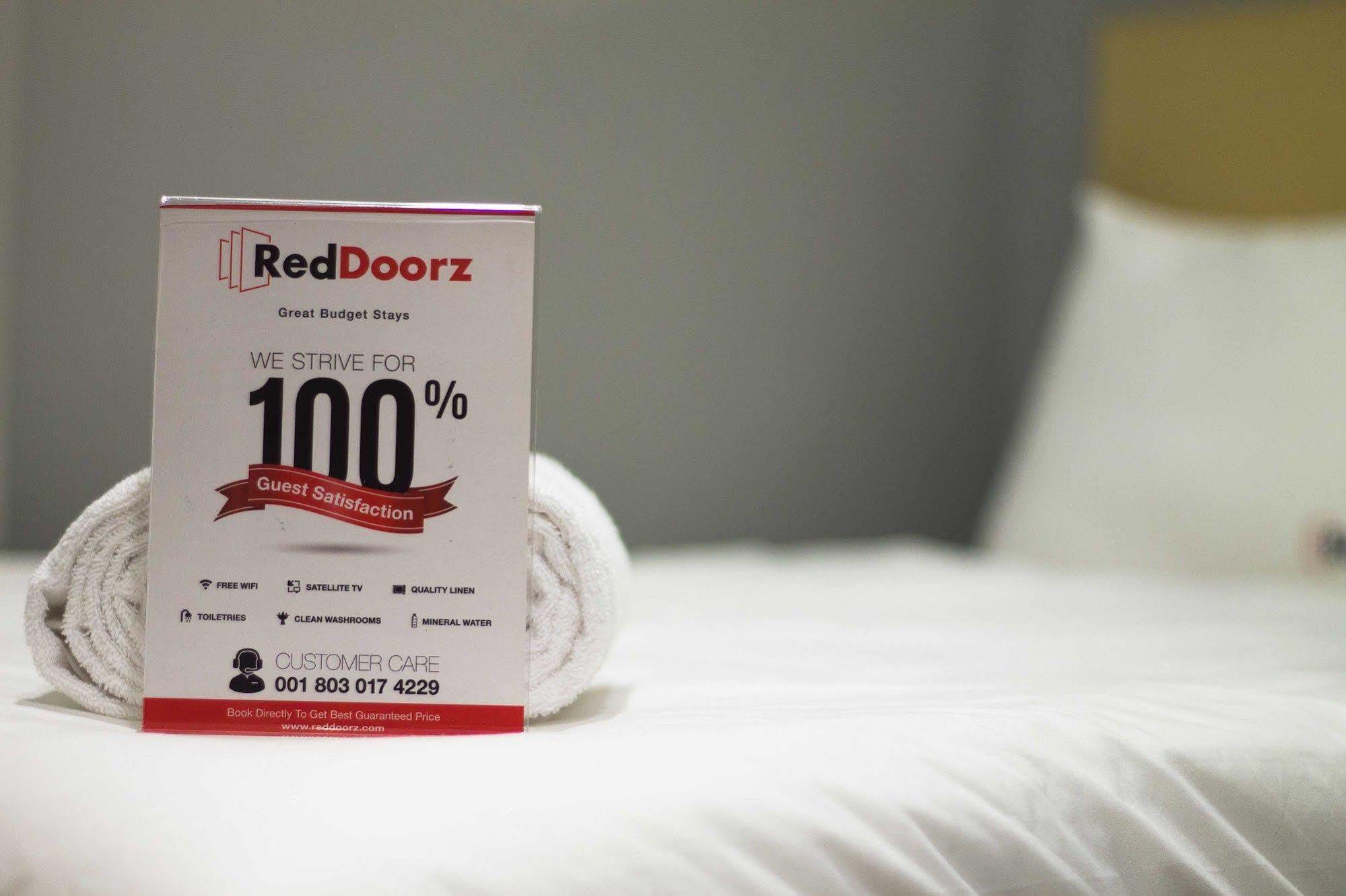 Reddoorz Plus Near Parahyangan University Hotel Bandung Kültér fotó